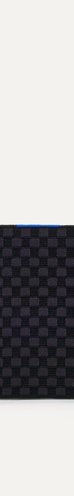 The Wristlet - Black Sand