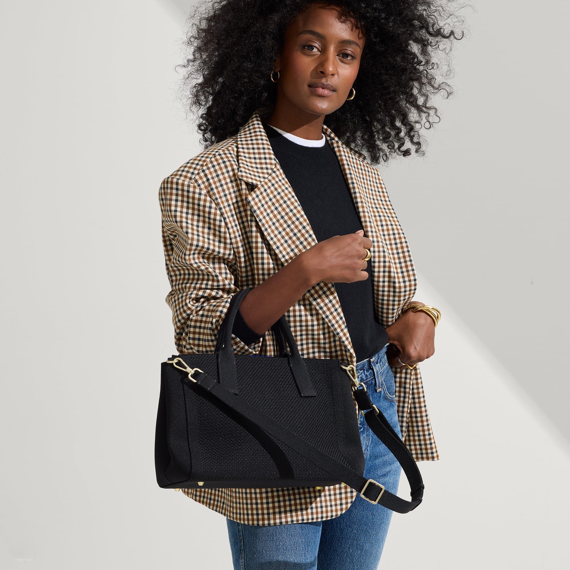 The Classic Handbag - Black - Image 5
